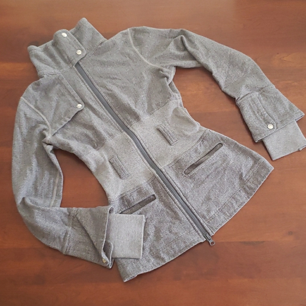 Lululemon Jacket - Picture 3 of 16
